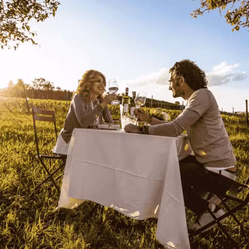Aperitivo al tramonto in Vigna Azienda Agricola Cobue